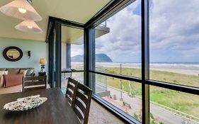 Sand & Sea: Room 308
